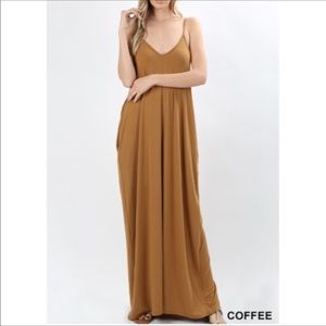 💥!SOLD!💥Super cute drape Maxi dress with pockets